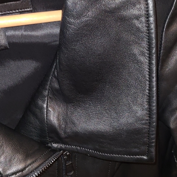 Black insulated Danier leather jacket - Picture 3 of 5
